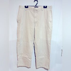 40 X 30/31 Men’s Oleg Cassini Khaki Pants